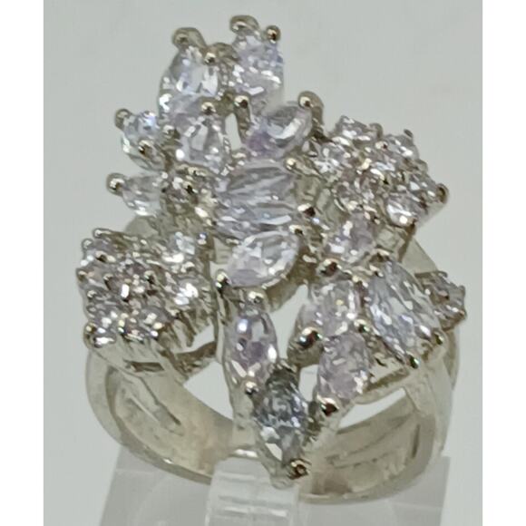 Vintage Ring Size 6.5 Silver Tone White Gold GP Sim Diamond CZ Cluster Cocktail - Picture 1 of 10